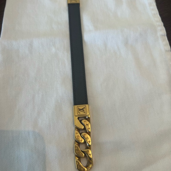 Louis Vuitton gold chain links bracelet w/monogram leather band - Picture 6 of 9